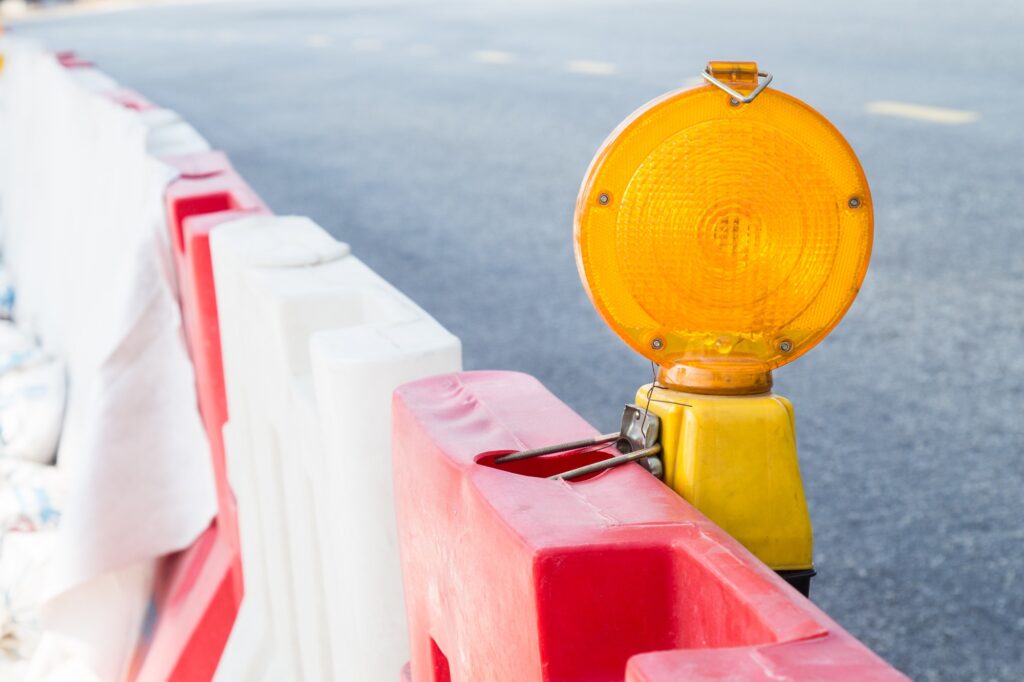 Construction site hazard warning light